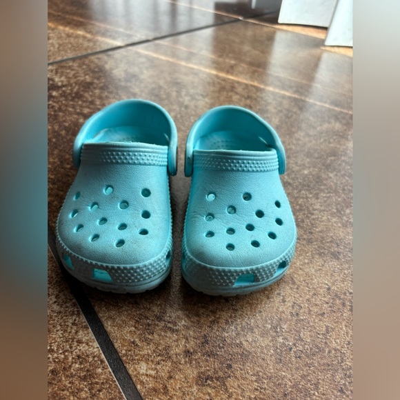 Crocs - Picture 2 of 6
